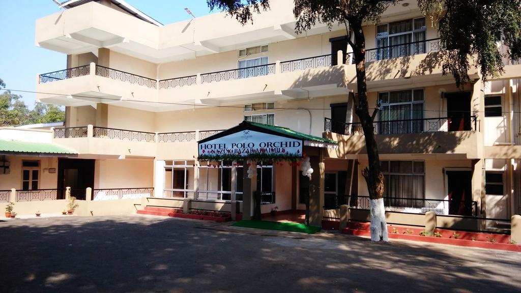 Polo Tura Hotel Exterior photo