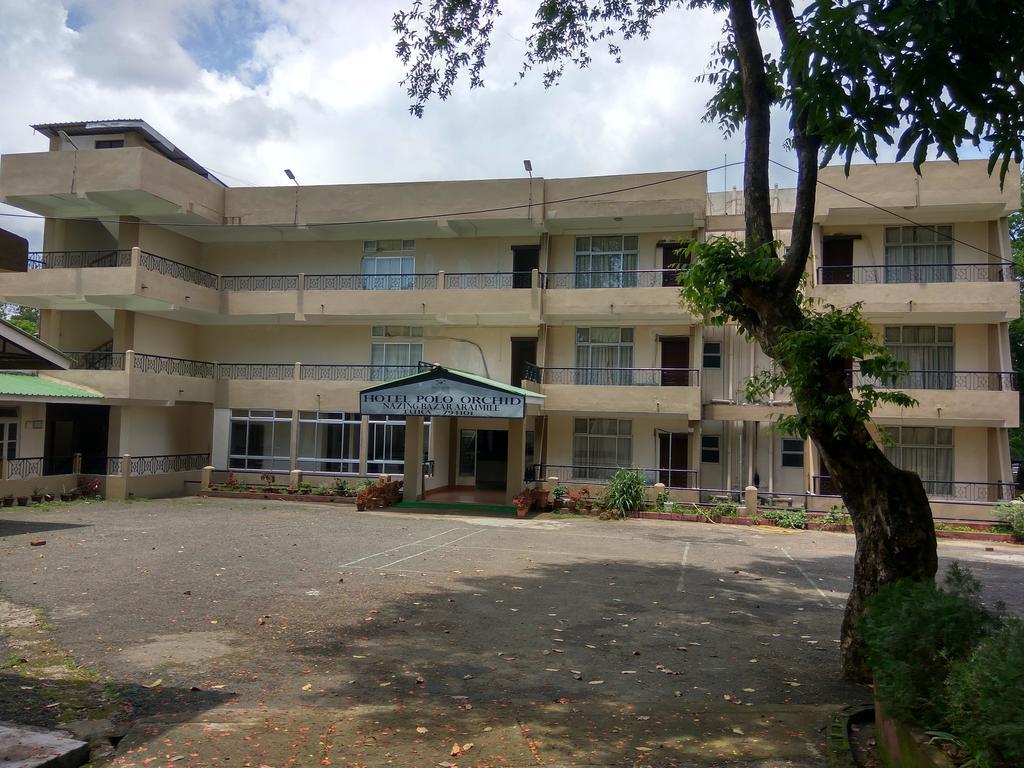Polo Tura Hotel Exterior photo
